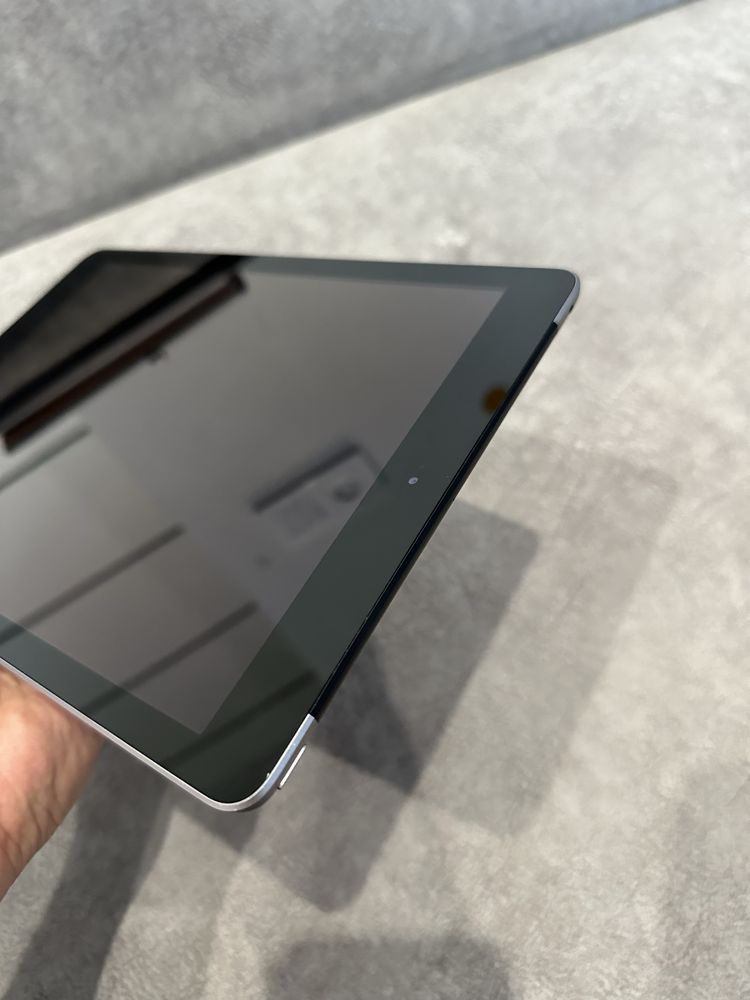 iPad 6 2018 32gb Wi-Fi, LTE(sim) Gray (41)