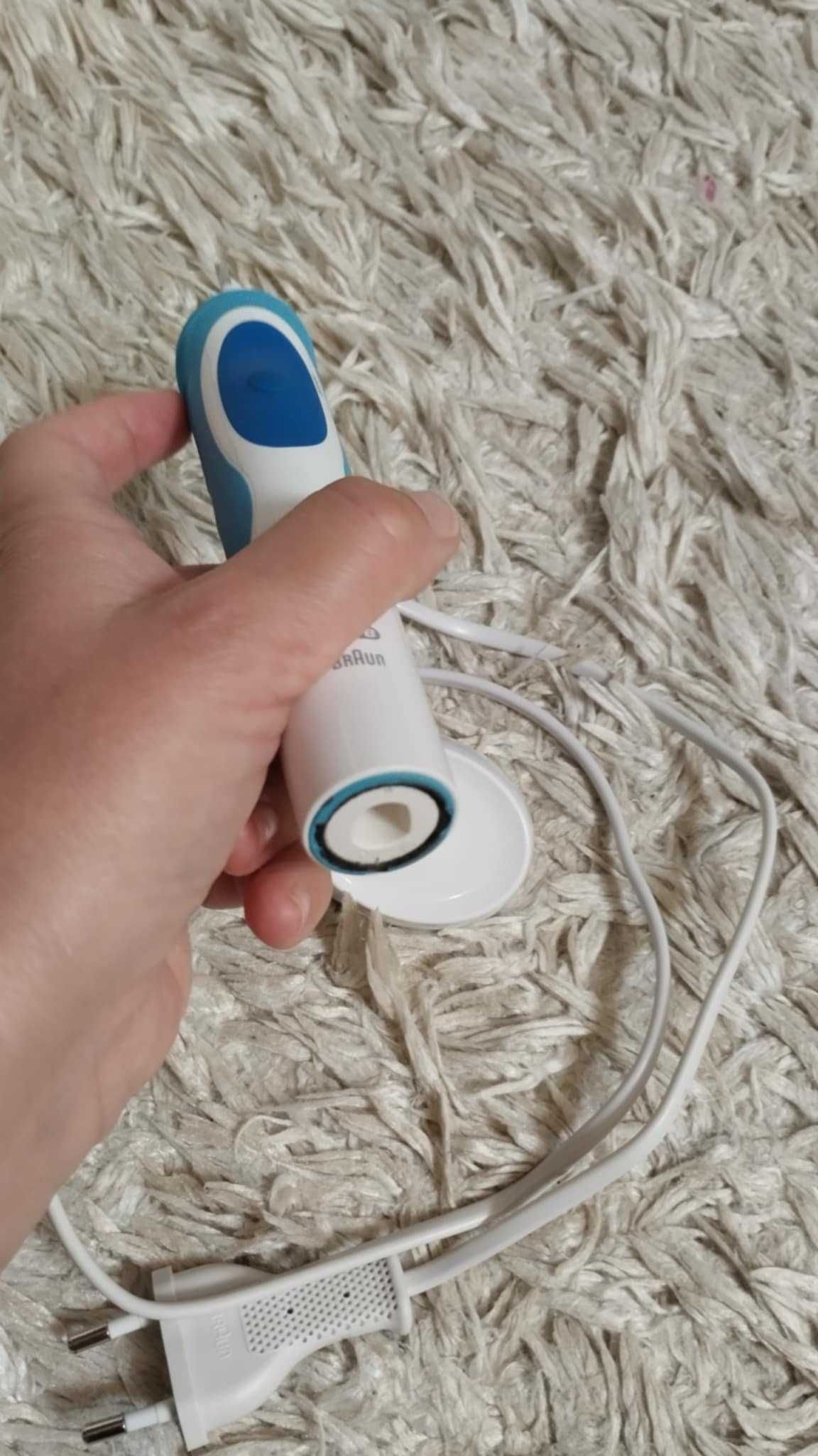 Szczoteczka do zębów elektryczna Oral-B Braun Vitality 3D 3709