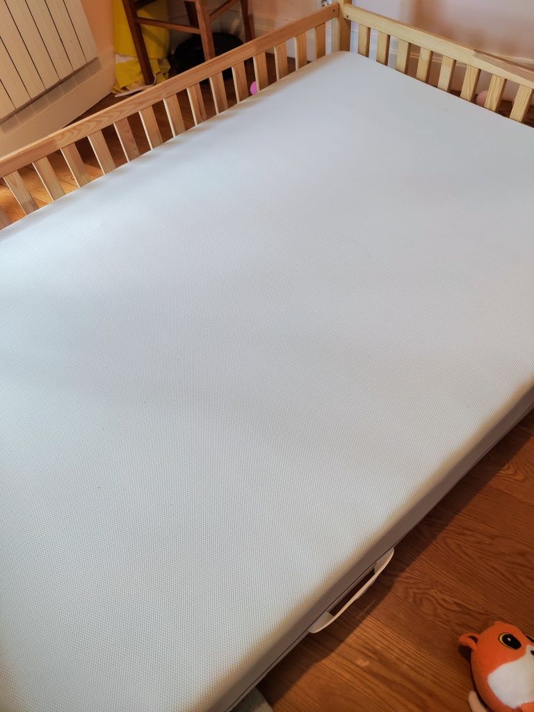 cama de corpo e meio, criança, colchão Emma, como novo