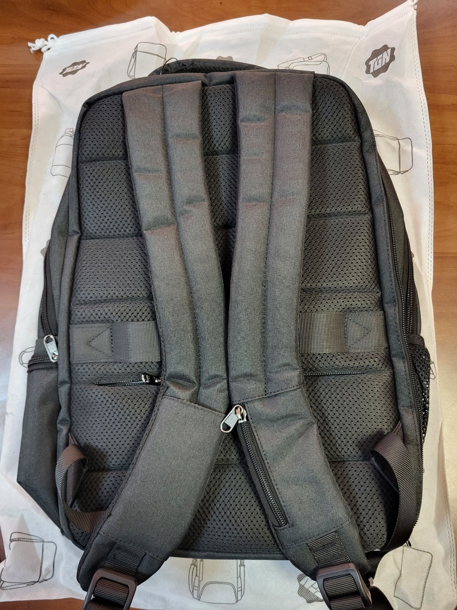 Продам нові рюкзаки фірми TIGERNU модель Т-В3516