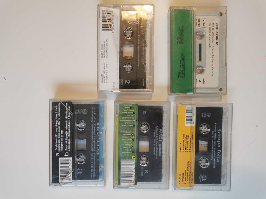 Cassetes de música variada