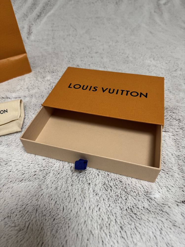 Zestaw Louis Vuitton, woreczek na portfel, torebka zakupowa, karton