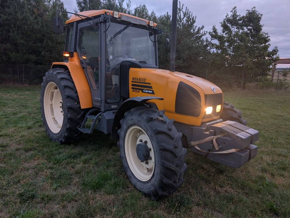 Ciągnik renault ceres 85x 1996r obciążniki zaczep John deere cergos