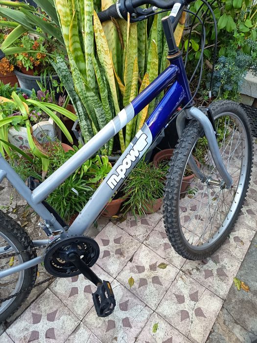 Bicicleta usada a funcionar