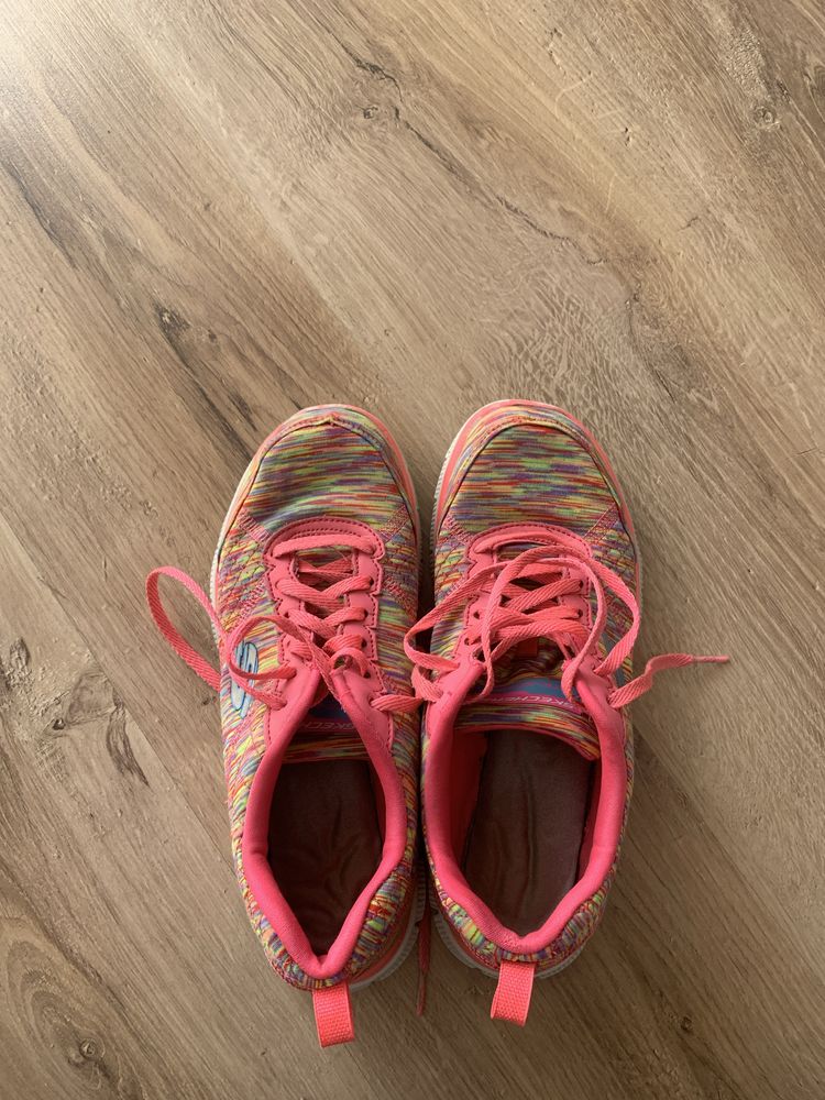Buty Skechers dla dziewczynki