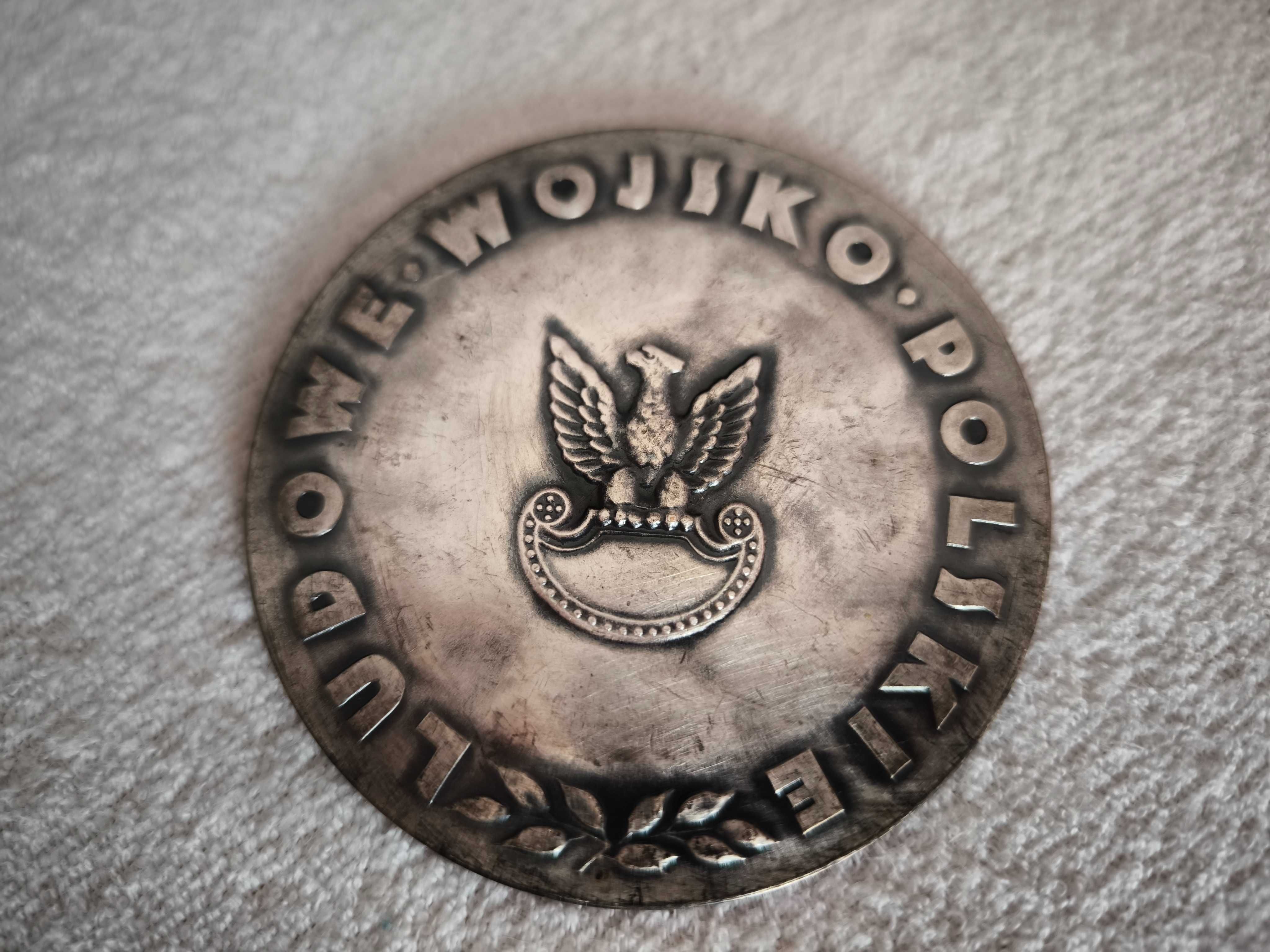 Sprzedam medal okolicznościowy Ludowe Wojsko Polskie