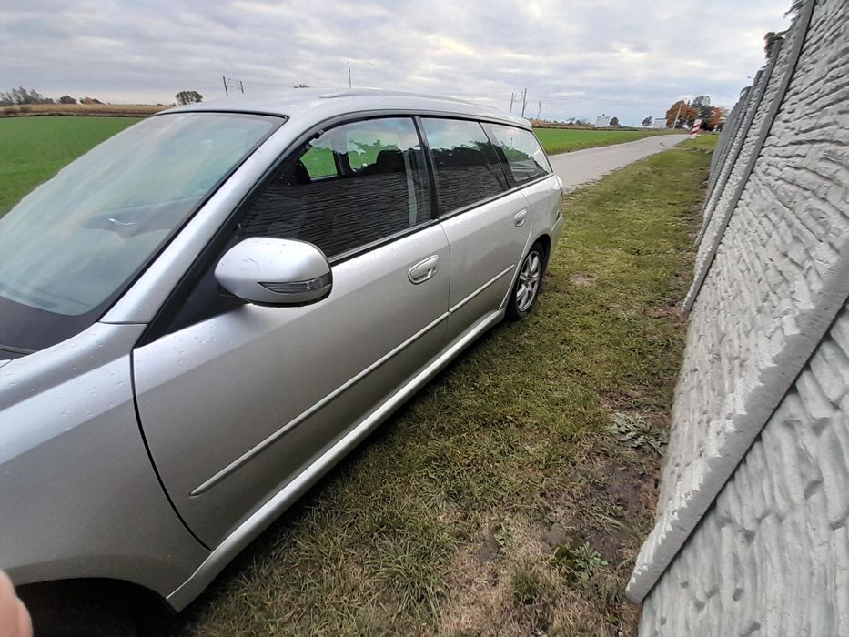 Subaru Legacy4 2.0 benzyna części maska zderzak lampa drzwi klapa 39D