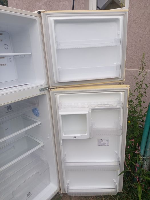 Продам холодильник Samsung