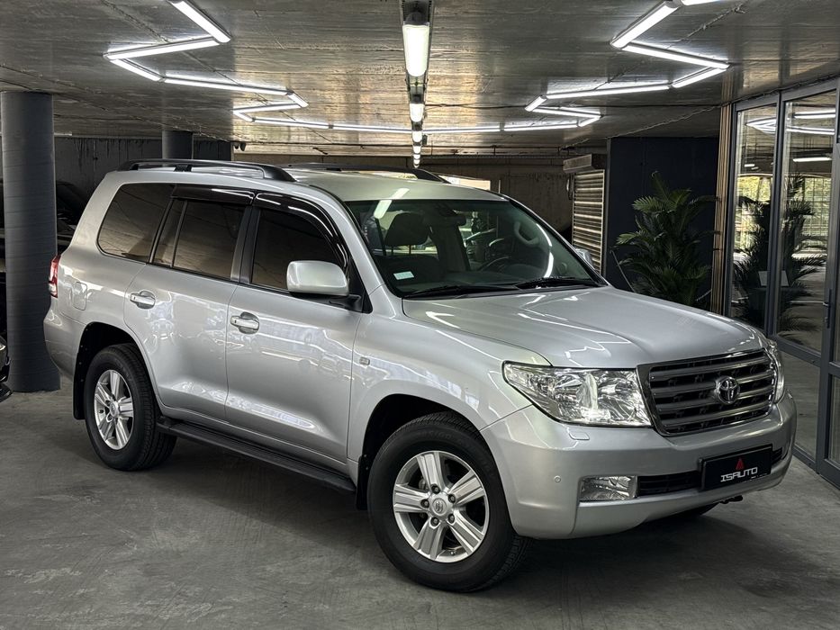 Toyota Land Cruiser 200