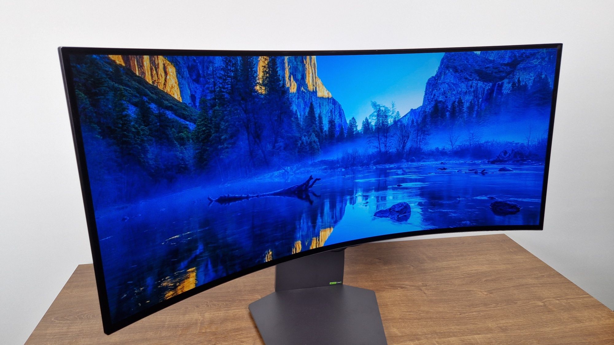 LG UltraGear OLED 34GS95QE-B 240hz
LG UltraGear OLED