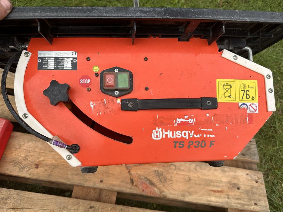 Piła przecinarka elektryczna do płytek glazury Husqvarna TS230F mokro
