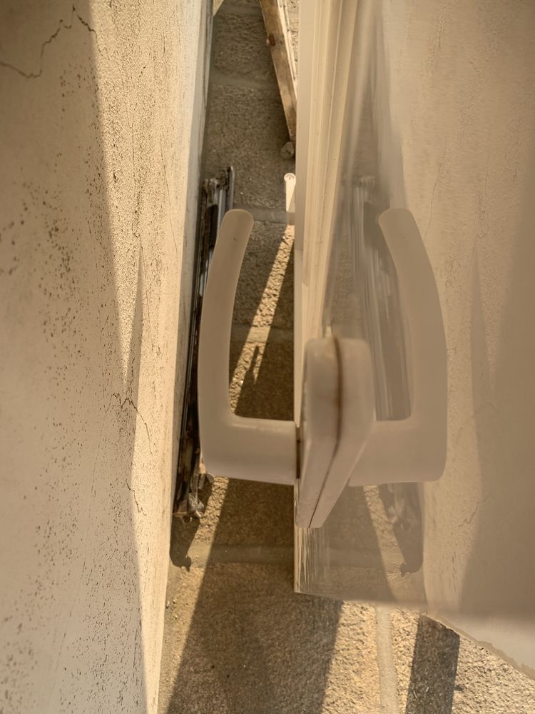 [Bom estado] Porta em PVC A-70 Cortizo