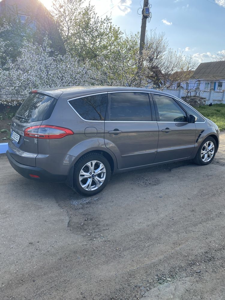 Ford S-Max 2013 рік офіційна. Купувалось в Україні