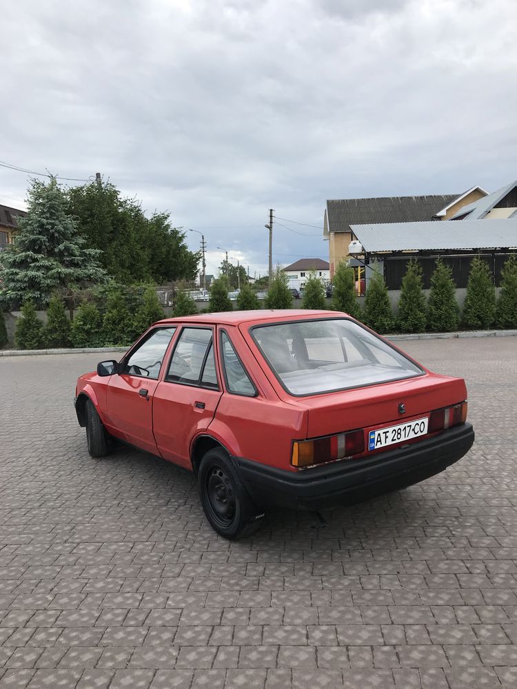 Ford escort 1.3 бензин 1986 рік на ходу