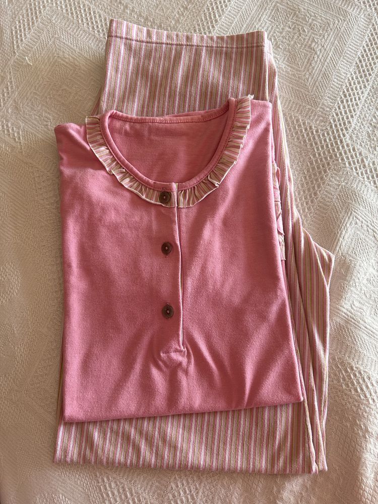 Pijama cor de rosa