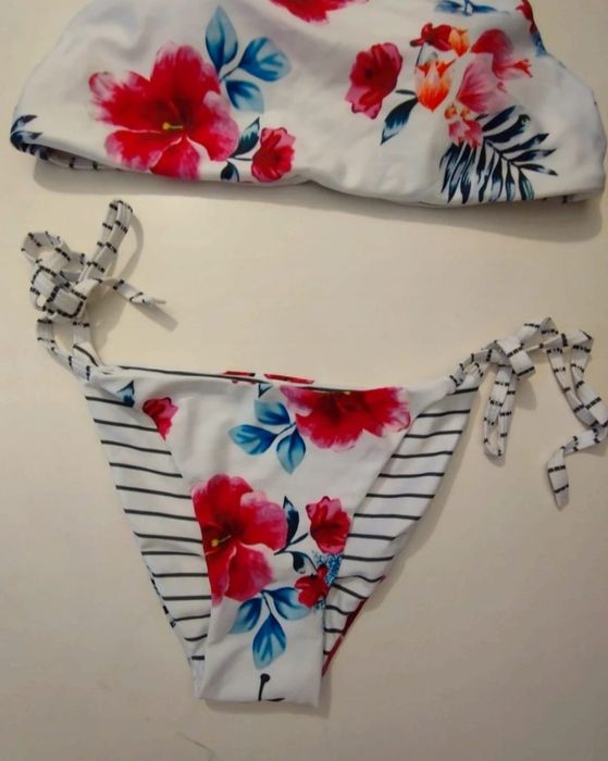 Bikini Flores Novo