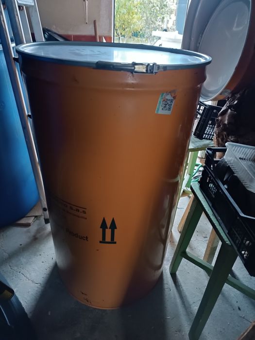 Bidons de 220 lt em chapa com tampa de cinta