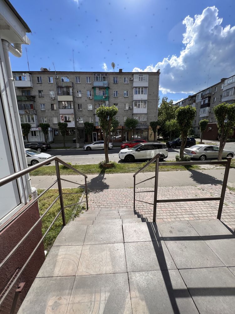 Продаж приміщення під бізнес в Центрі, вул.Перемоги, 37м2