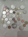 Escudos, pesetas, francos