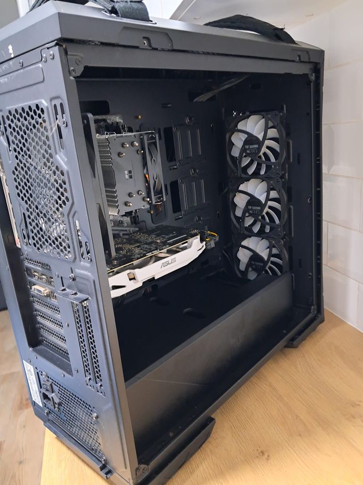 Ryzen 7 2700x  8 núcleos 16 threads  Gtx 1060 6gb