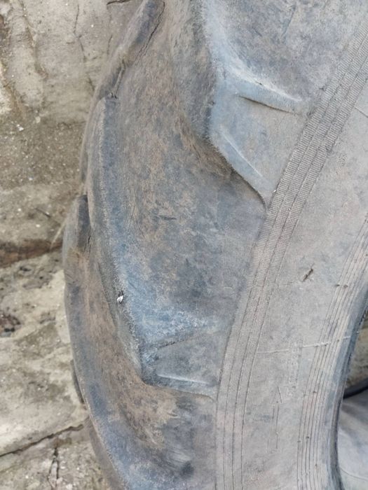 Продам покришки мтз-82