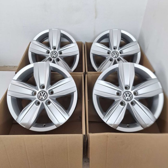 Oryginalne felgi aluminiowe 16'' VW 5x112 6J ET50  FA0243