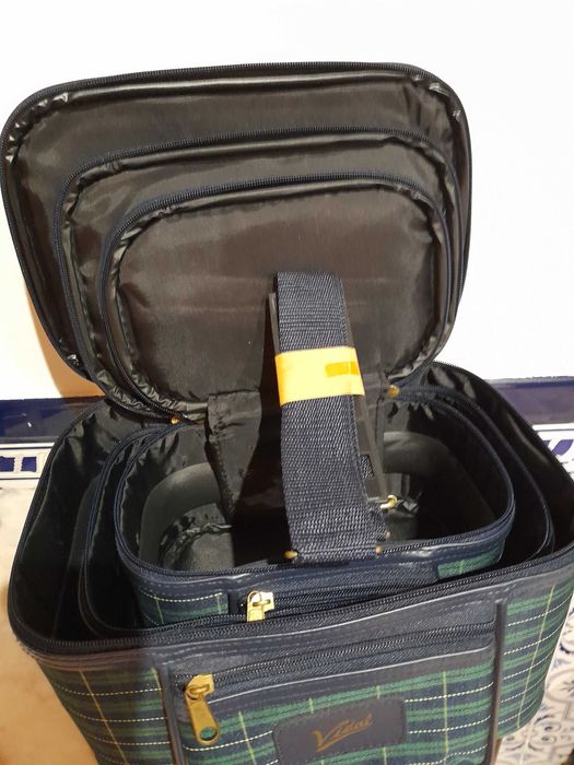 Conjunto de 3 necessaires de viagem