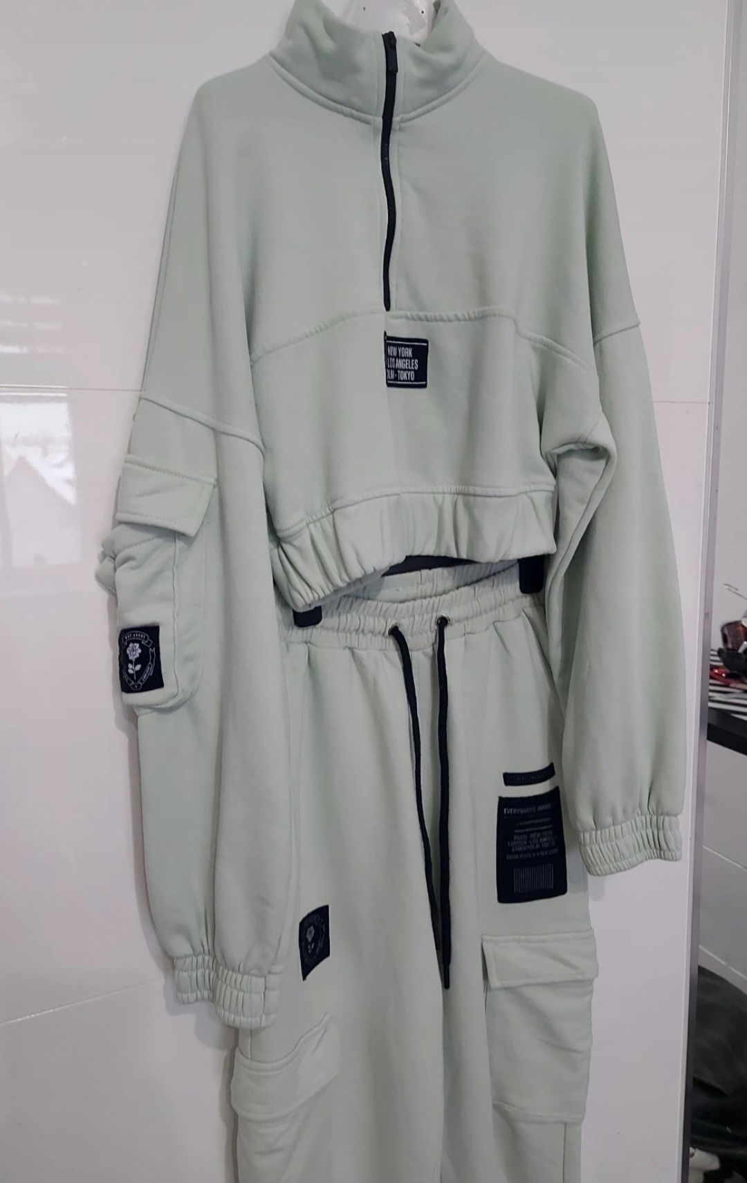 Komplet bluza i joggersy Bershka dres bawełniany dwuczęściowy r.S/36