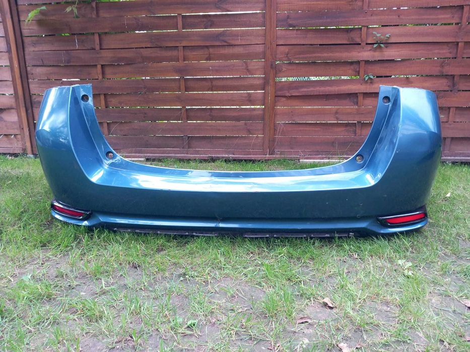 Zderzak tył auris kombi 8u6 lift