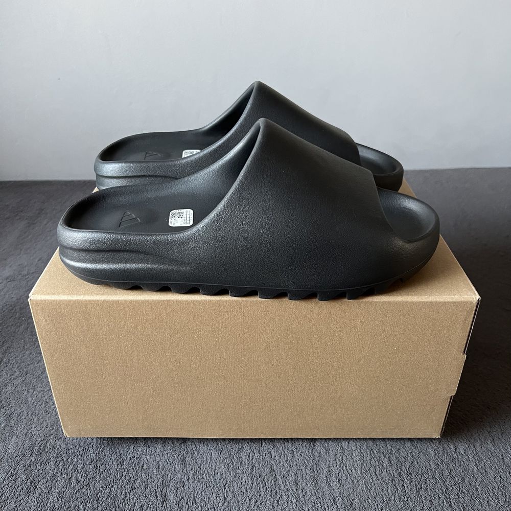 Yeezy Slide Onyx - rozmiar 42-46