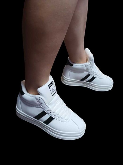 Вау!Крутезні кросівки/хайтопи.Натуральна замша чи шкіра!Зима!