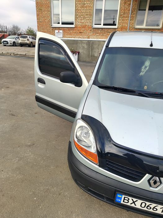 Автомобілі Renault kengo