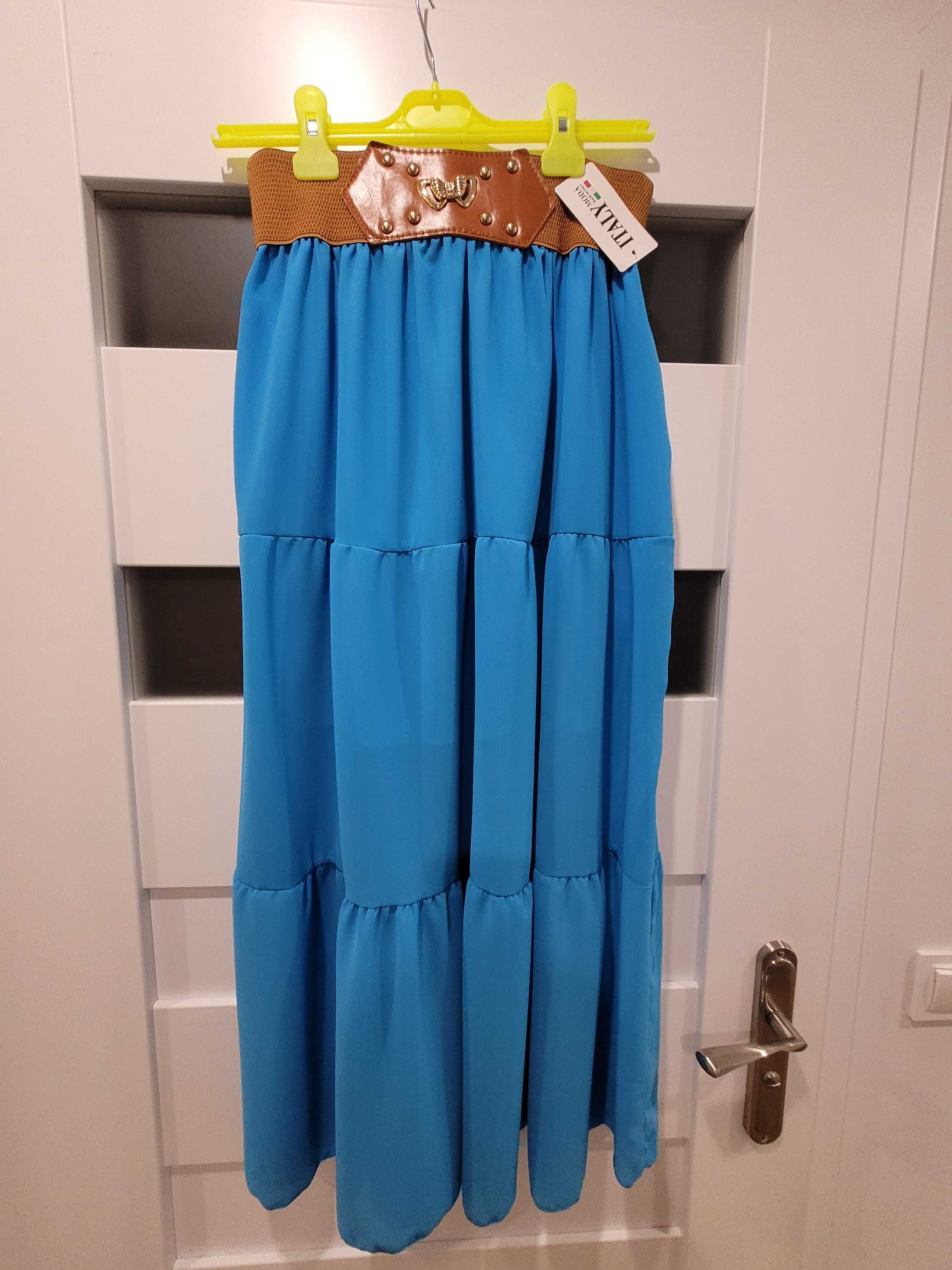 Niebieska spódnica z brązowym pasem