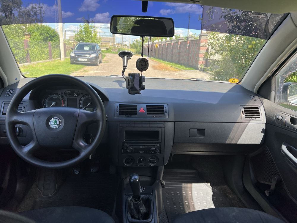 Skoda fabia 2006р