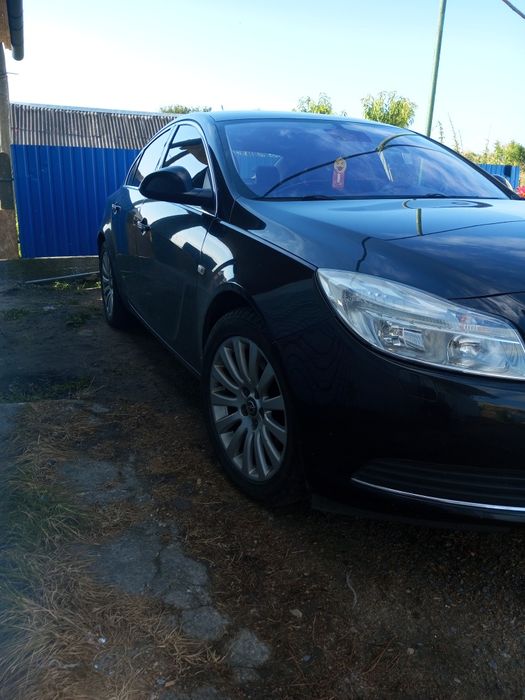 Opel insignia 2009 рік 2.0 бензин Обмін