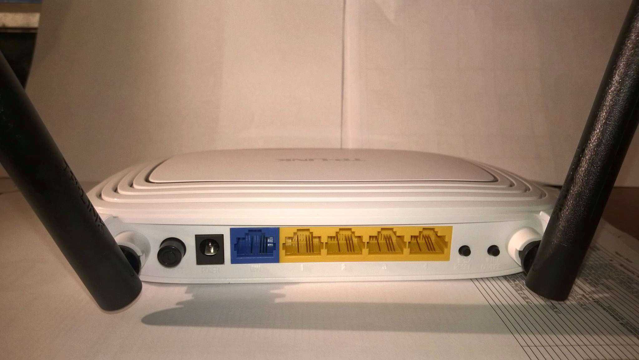 Роутер\Маршрутизатор\ TP-Link TL-WR841N+блок питания .Отличный сигнал