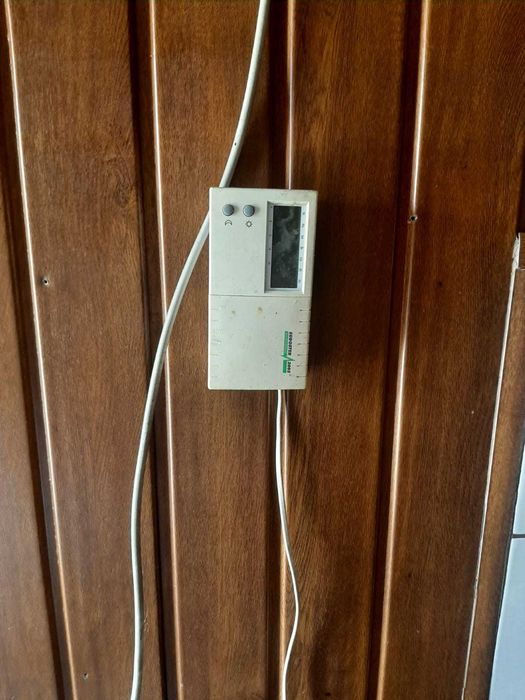 piec elektryczny z dynamicznym rozładowaniem
