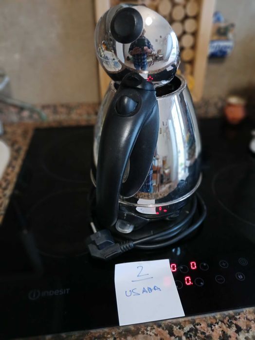 Cafeteiras usadas a funcionar bem.