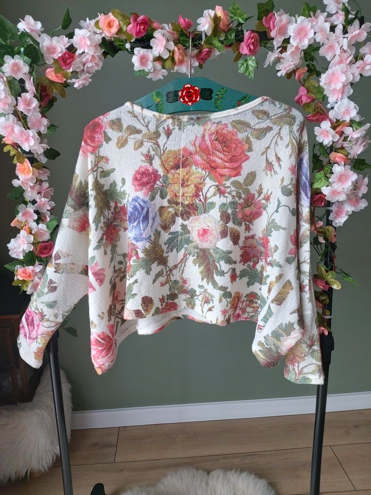 Lekki wiosenny  krótki sweterek damski w kwiaty motyw floral L/XL