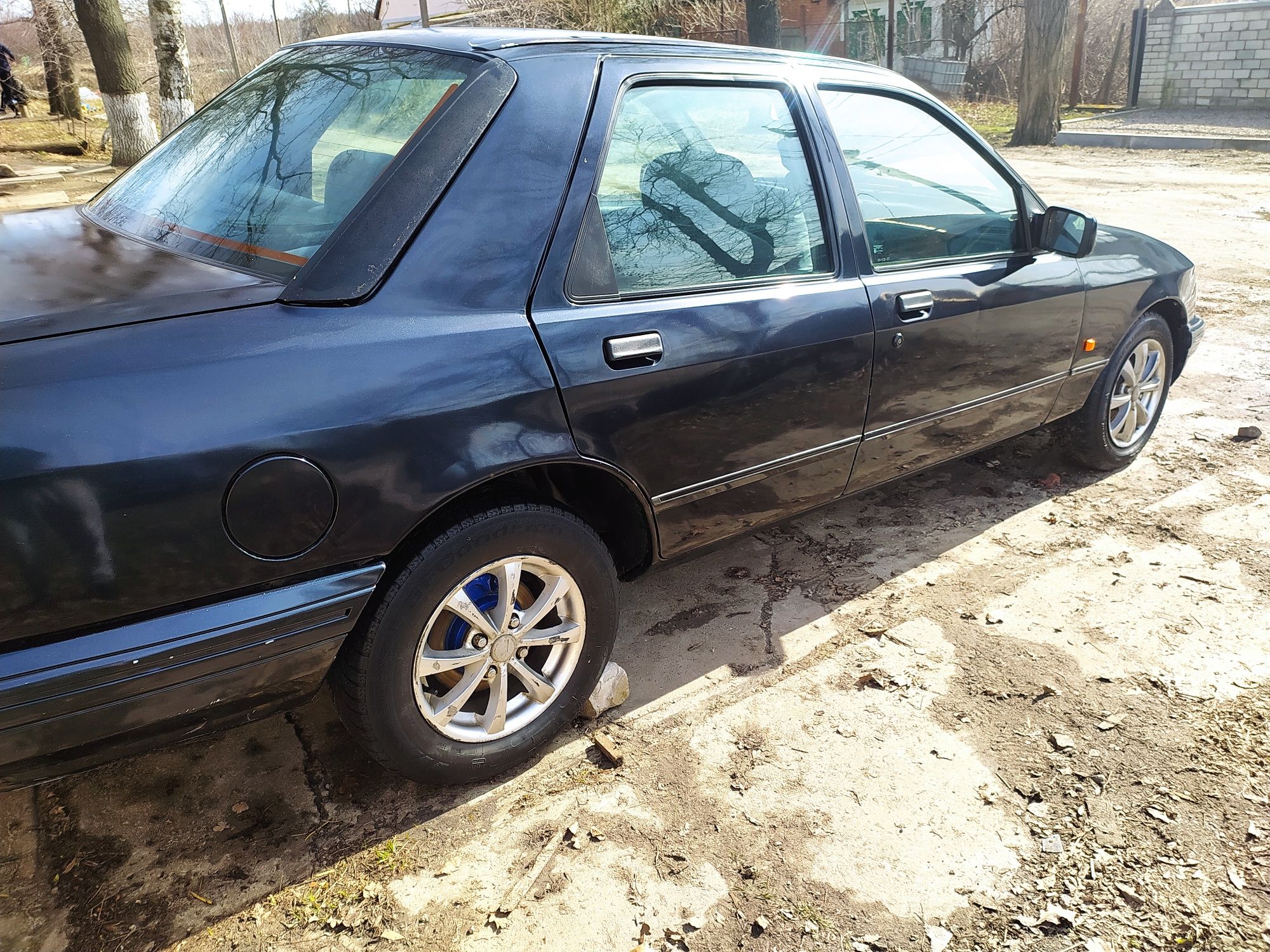 Продам Ford Sierra донс 2 л