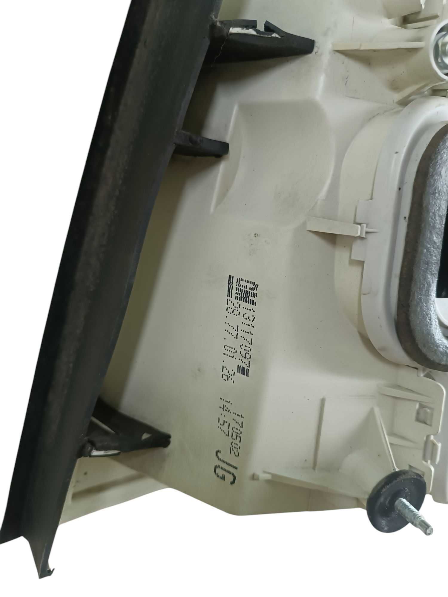 Lampa Lewy Tył Lewa Tylna Opel Astra 2 II G Sedan