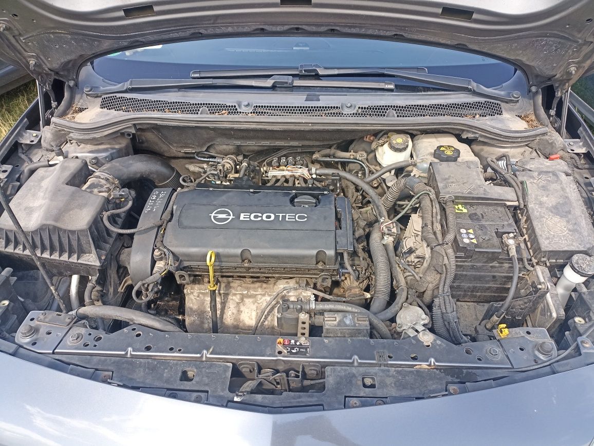Opel Astra J 1.6 1.6V Benz/Gaz