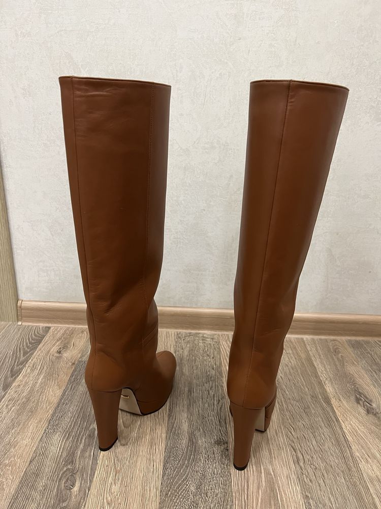 Продам Сапоги демисезонные Gucci 36р