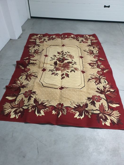 Tapete 200×280 boa qulidade. Semi novo.