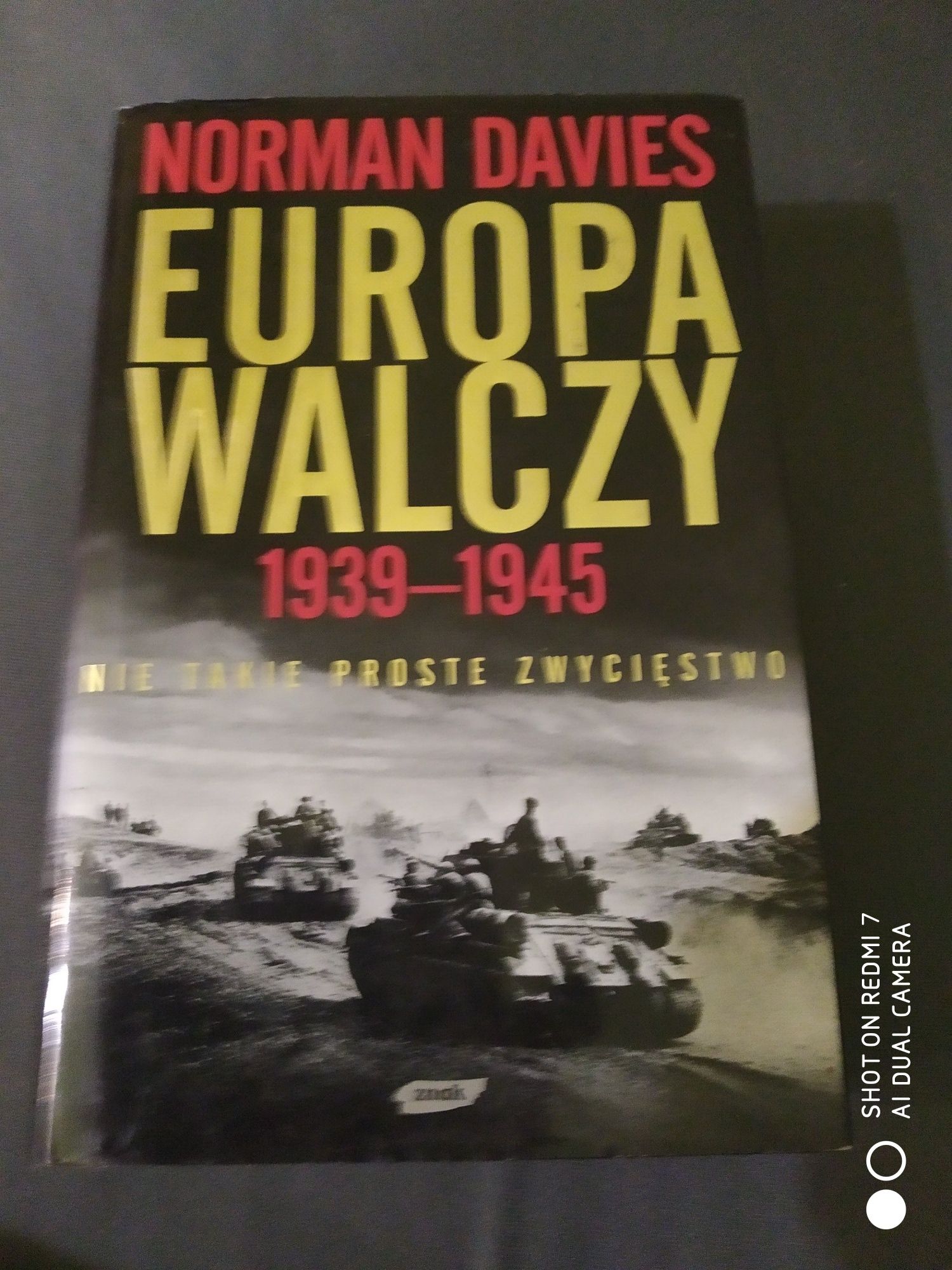 Norman Davies Europa walczy  nie takie proste zwycięstwo