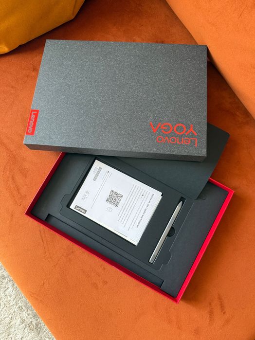 Lenovo Yoga 9i 2-in-1 14" 2.8K 120Hz OLED Touch Core Ultra 7