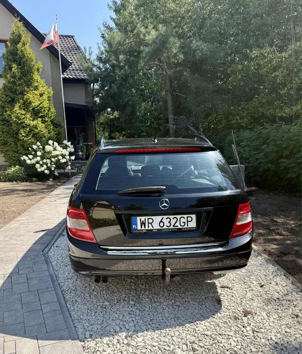 Mercedes-Benz klasy C 2010 zadbany, bez korozji, nowy rozrząd.