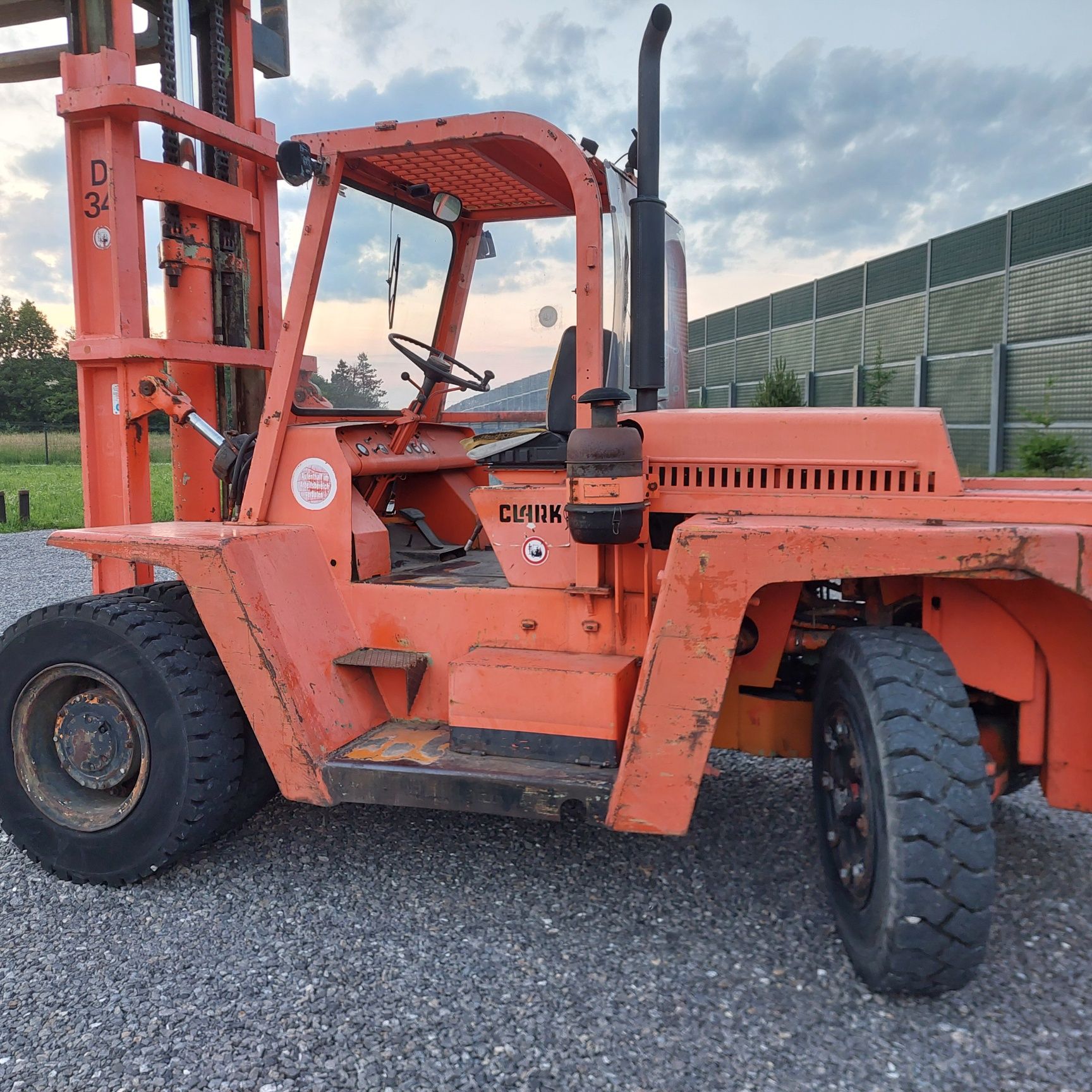 Wózek widłowy Clark 12 ton