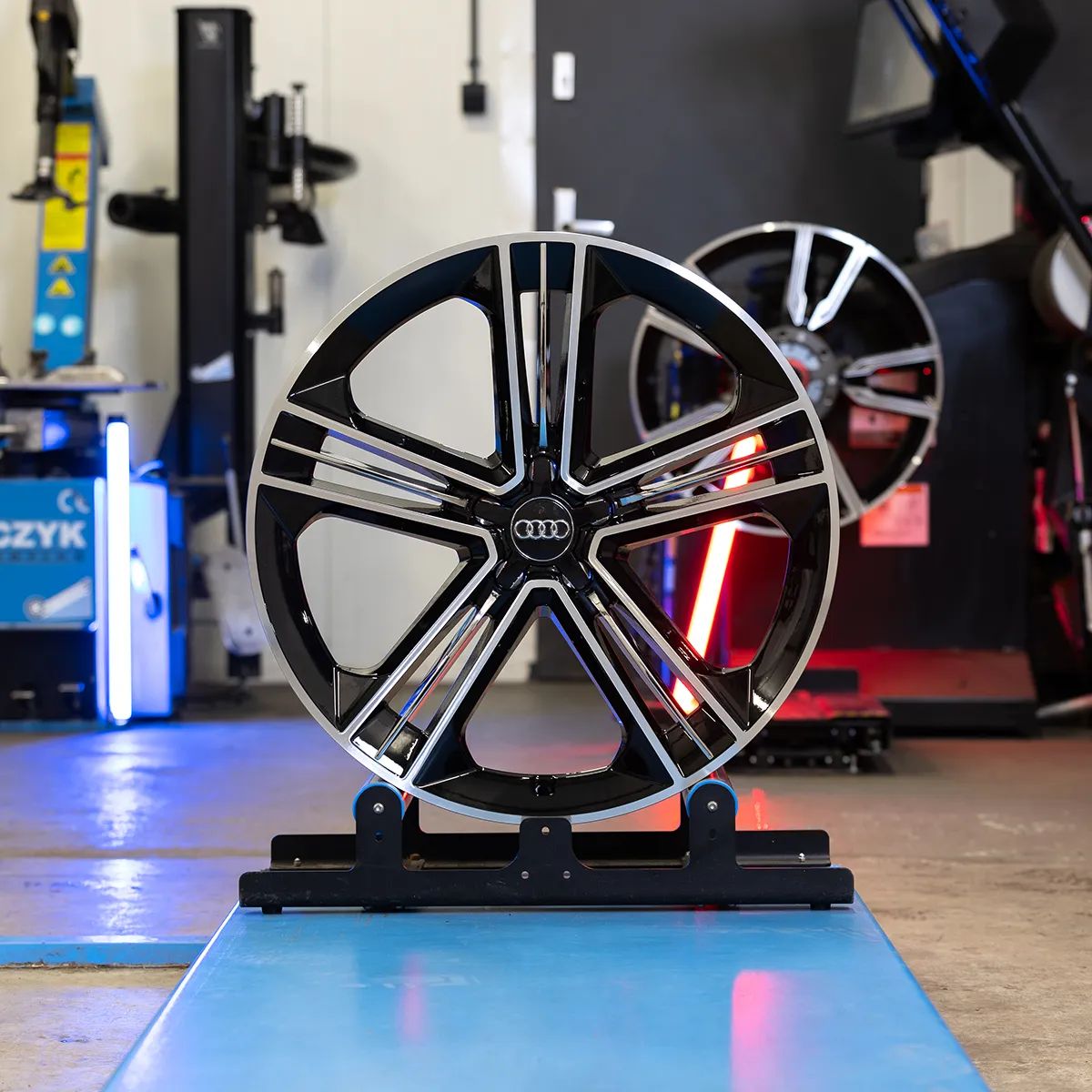 Felgi Audi 21'' A5 A6 S6 A7 S7 A8 S8 Q3 Q5 SQ5 Q7 Q8 Etron