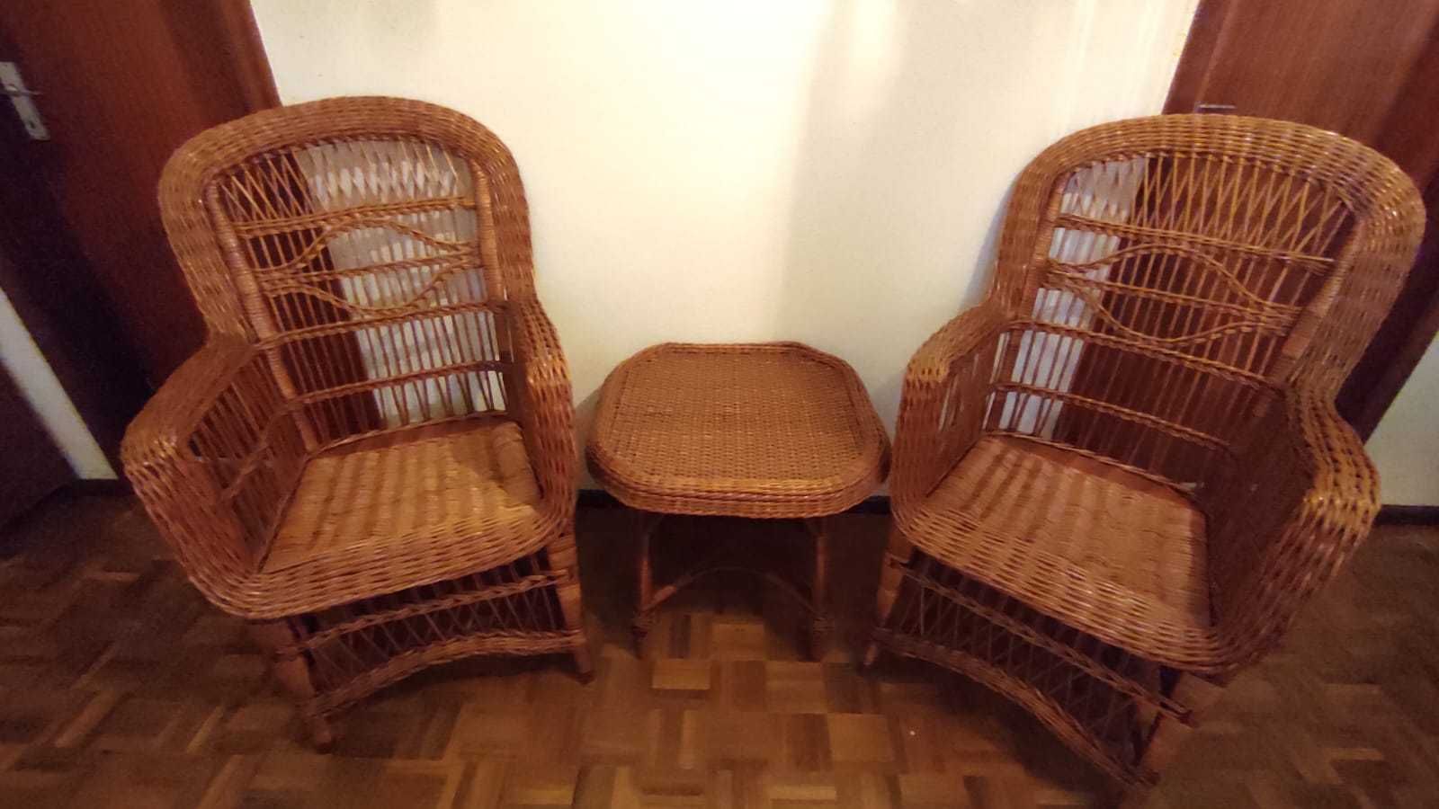 Conjunto de sala em palhinha